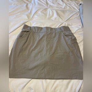 Columbia large khaki athletic skort